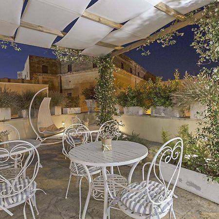 La Loggia Dei Rayno Bed & Breakfast Lecce Exterior photo