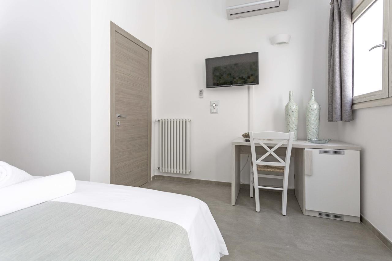 La Loggia Dei Rayno Bed & Breakfast Lecce Exterior photo